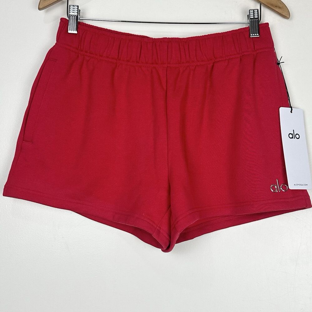 Alo Yoga Accolade Short NWT Bold Red Size XS Limited Edition